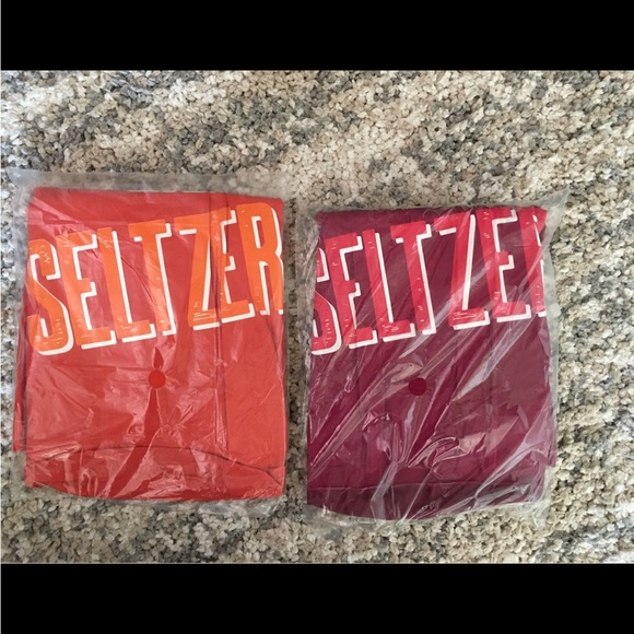 New in package inflatable cooler - Picture 10 of 13